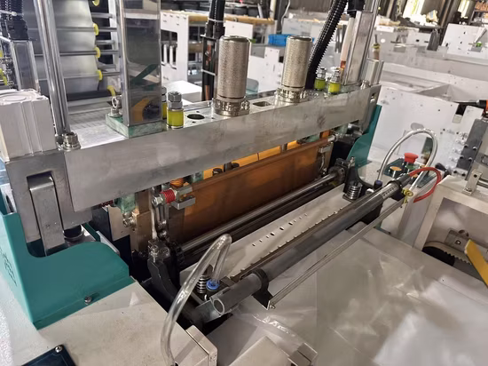 Borsa con manico a doppia linea ad alta velocità ecologica, borsa per gilet, borsa per frutta, macchina per fare sacchetti di plastica, macchina per fare sacchetti per magliette, macchina per fare sacchetti a doppia linea